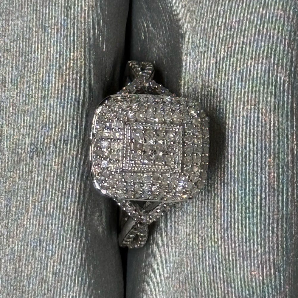 9.25 Sterling Silver Natural Diamond Ring with Geometric Design - Picture 6 of 7
